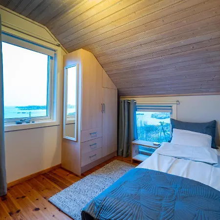 Villa Ballstad Hostel *