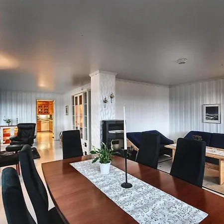 Hostel Villa Ballstad *